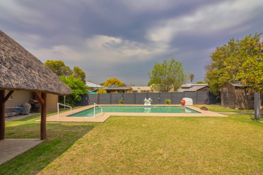 4 Bedroom Property for Sale in Kroonheuwel Free State
